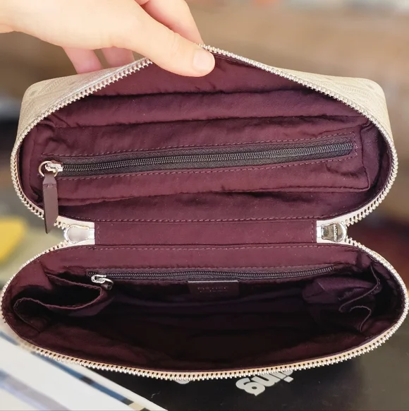 Metier Many Days Toiletry Bag - Picture 5 of 12